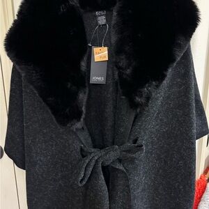 Jones New York Black Faux Fur Trim Cape